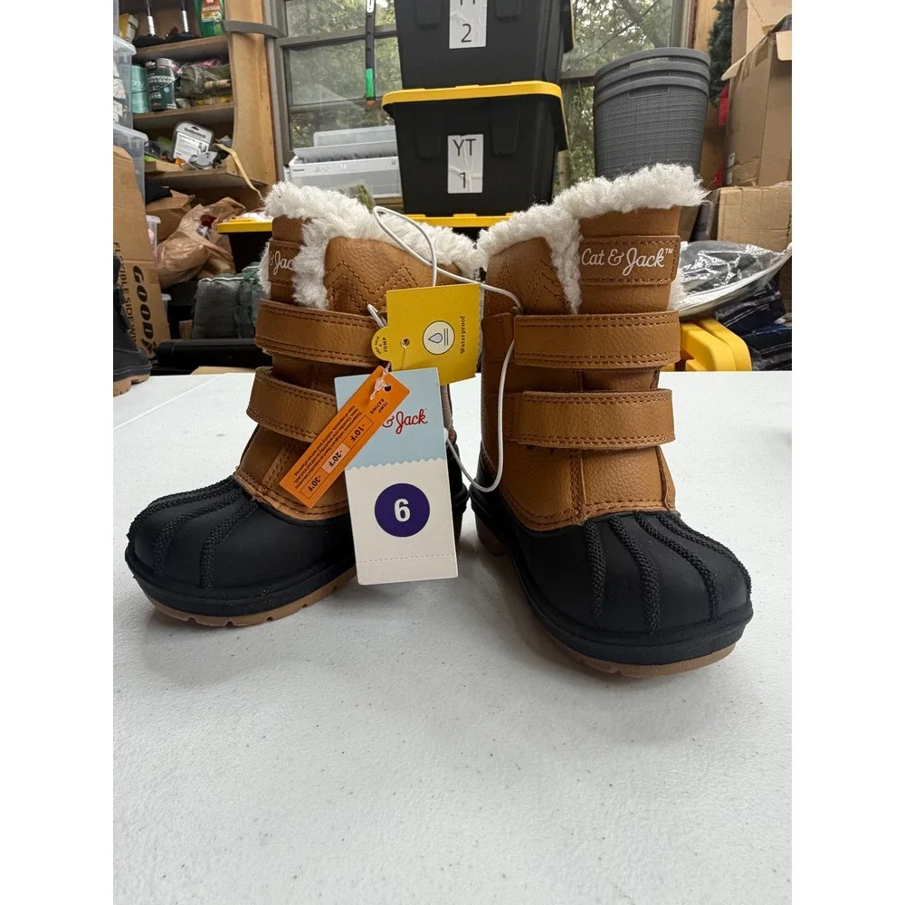Cat & Jack Toddler Boys Waterproof Winter Snow Duck Boots Tan Black Size 6 NWT